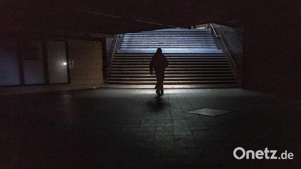 Für viele ein Schock: Noch bis Donnerstag könnten Teile des Berliner Südwestens ohne Strom bleiben. Bild: Michael Kappeler/dpa