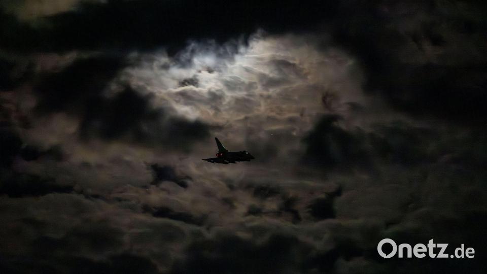 Briten und Franzosen haben eine unterirdische Anlage der Miliz in Syrien angegriffen. (Handout) Bild: Sgt Lee Goddard/Ministry of Defence/PA/dpa