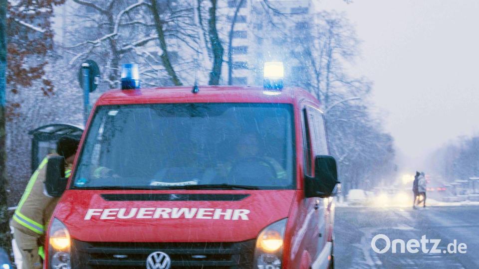 Keine Ampel, kein Licht,  Restaurants, Kioske, Tankstellen und Supermärkte sind verschlossen. Bild: Carsten Koall/dpa