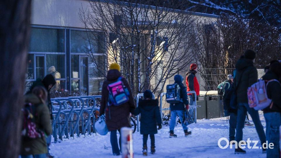 Am dritten Tag des Stromausfalls in Teilen Berlins haben viele Schulen nur eine Notbetreuung. Bild: Britta Pedersen/dpa