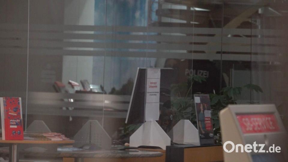 Bei der Durchsuchung sei es vorrangig um die Daten betroffener Kunden gegangen, hieß es von der Polizei. Bild: Markus Gayk/dpa