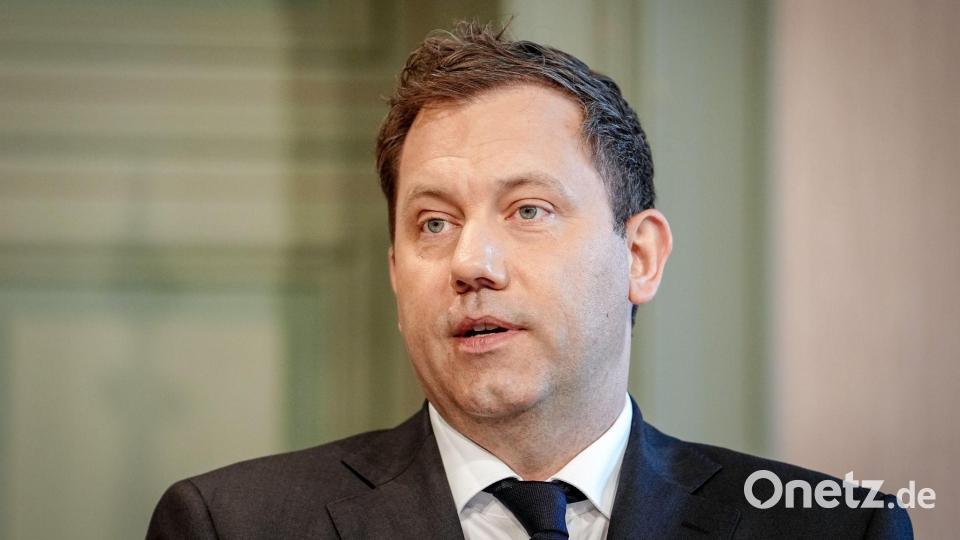 Will härter gegen Steuerbetrug vorgehen: Finanzminister Lars Klingbeil. (Archivbild Bild: Kay Nietfeld/dpa