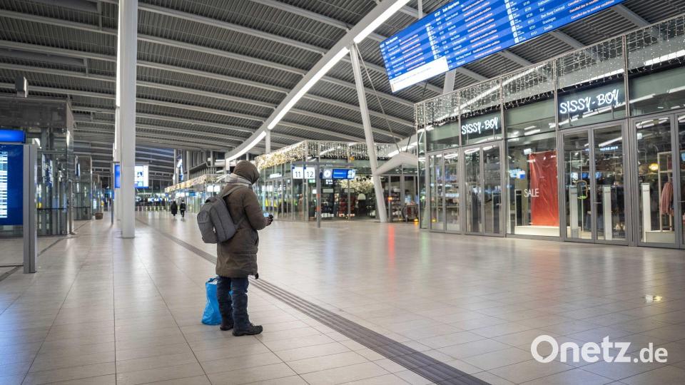 Ein Blick in den leeren Hauptbahnhof von Utrecht in den Niederlanden. Bild: Jeroen Jumelet/ANP/dpa