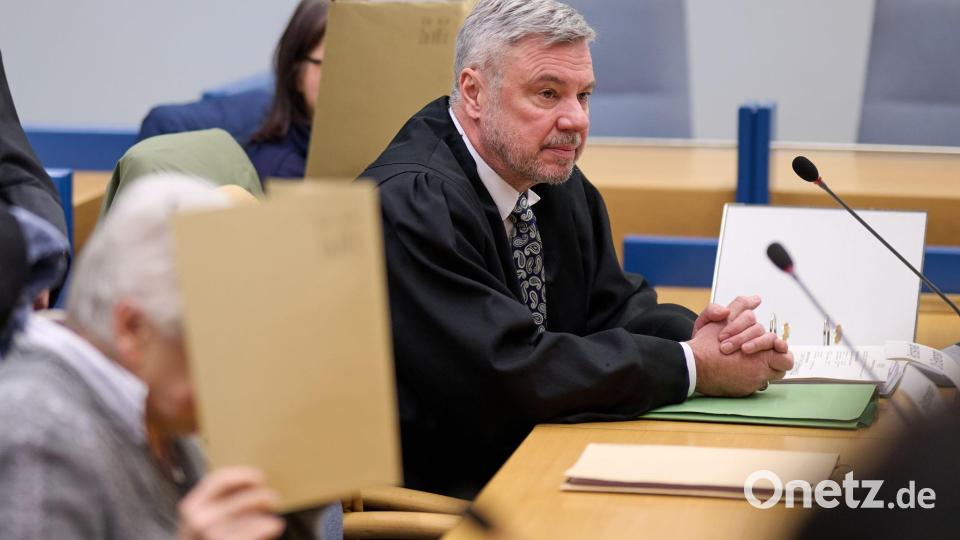 Am ersten Verhandlungstag wurde frühzeitig unterbrochen Bild: Bernd Thissen/dpa