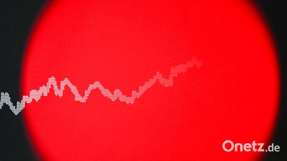 Das deutsche Börsenbarometer bleibt auf Rekordkurs. (Archivbild) Bild: Arne Dedert/dpa
