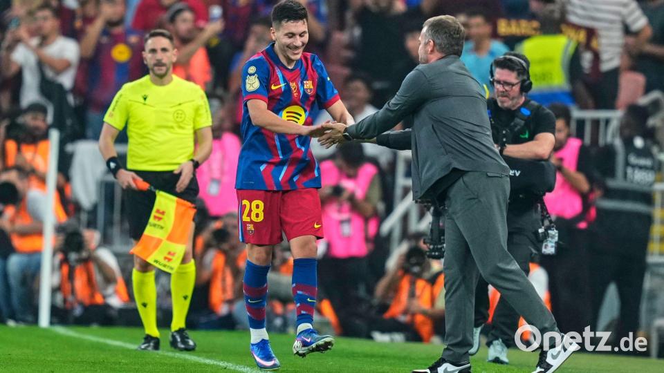 Da freut sich auch Trainer Flick. Bild: Altaf Qadri/AP/dpa