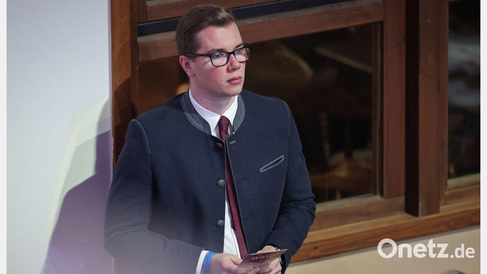 Die Staatsanwaltschaft Würzburg wirft Daniel Halemba unter anderem Volksverhetzung, Geldwäsche und Nötigung vor. (Archivbild) Bild: Daniel Löb/dpa