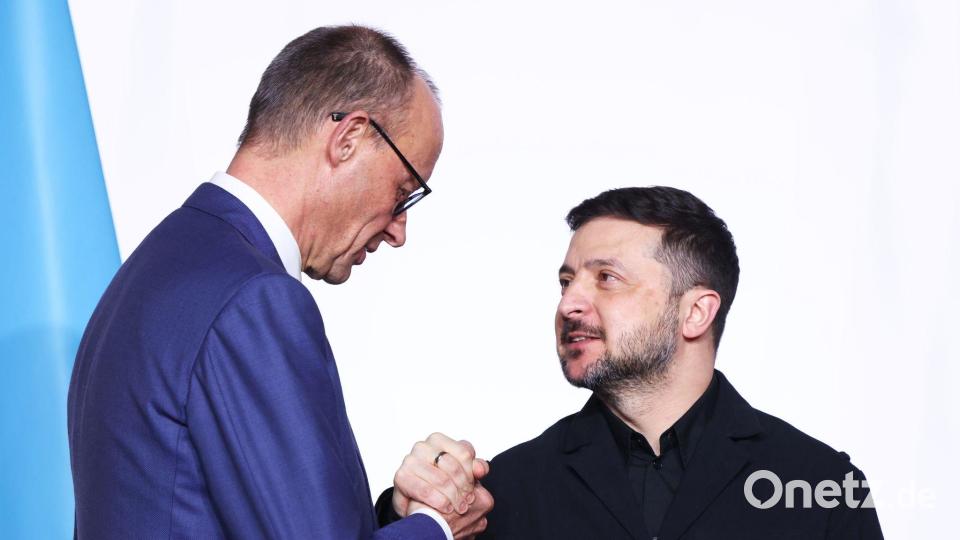 Kanzler Merz stellt dem ukrainischen Präsidenten Wolodymyr Selenskyj weitreichende deutsche Unterstützung in Aussicht. Bild: Tom Nicholson/PA Wire/dpa