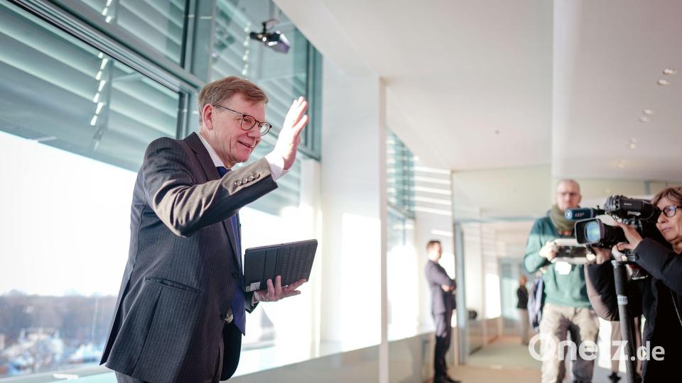 Außenminister Johann Wadephul (CDU) präsentierte bei der Kabinettssitzung in Berlin die Pläne für die Anerkennung der Südsee-Insel Niue. Bild: Kay Nietfeld/dpa