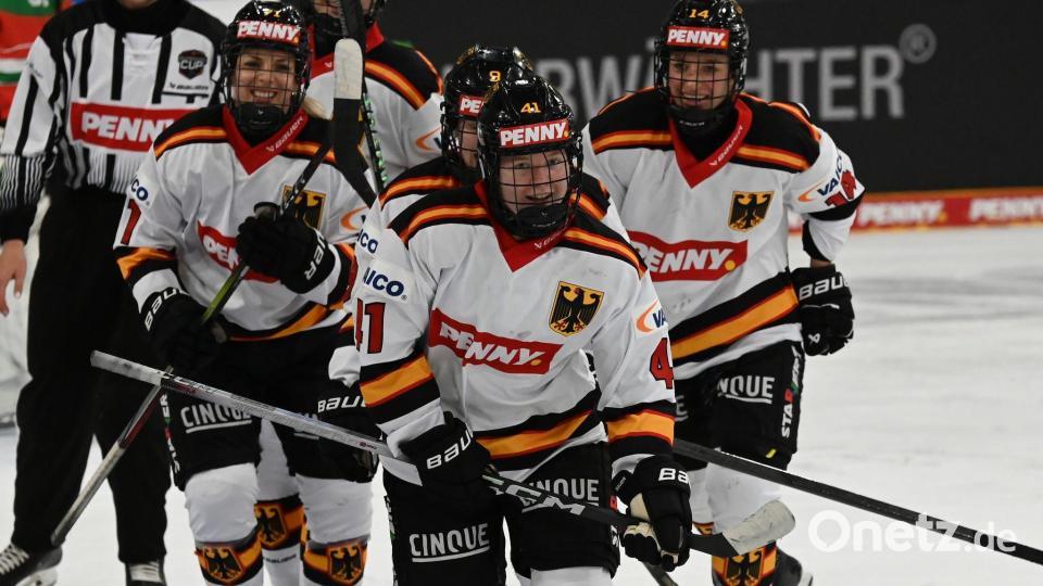Mathilda Heine ist mit 16 Jahren die jüngste deutsche Eishockeyspielerin bei Olympia. (Archivbild) Bild: Markus Lenhardt/dpa