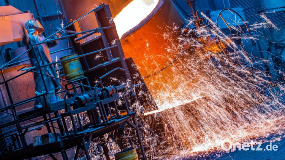 Deutlich mehr Aufträge verbuchten auch Hersteller von Metallerzeugnissen. (Symbolbild) Bild: Jens Büttner/dpa-Zentralbild/dpa