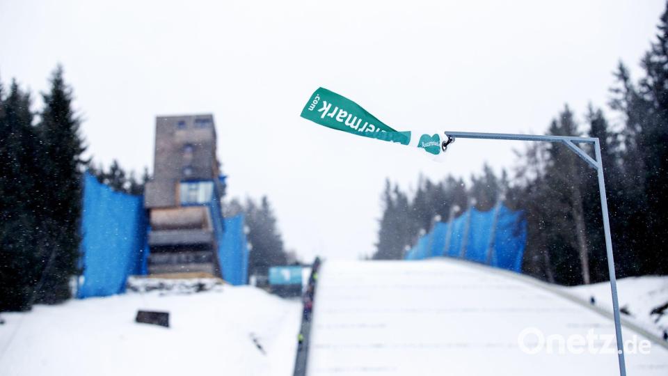 Starker Wind hat wieder kein Skispringen in Otepää zugelassen. (Archivbild) Bild: Erwin Scheriau/APA/dpa