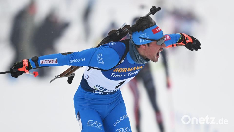 Biathlon-Weltcup Oberhof: Giacomel jubelt nach Verfolgung über 12,5 km Bild: Hendrik Schmidt/dpa