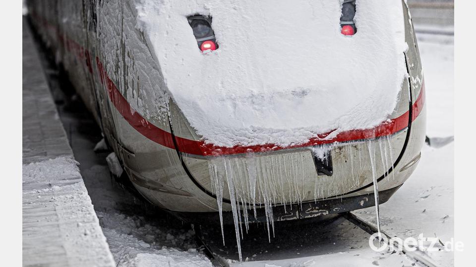 Im Bahnverkehr gibt es weiterhin starke Einschränkungen. Bild: Moritz Frankenberg/dpa