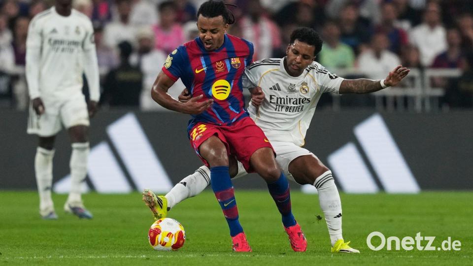 Das Supercup-Finale zwischen Real Madrid und dem FC Barcelona war heiß umkämpft. Bild: Altaf Qadri/AP/dpa