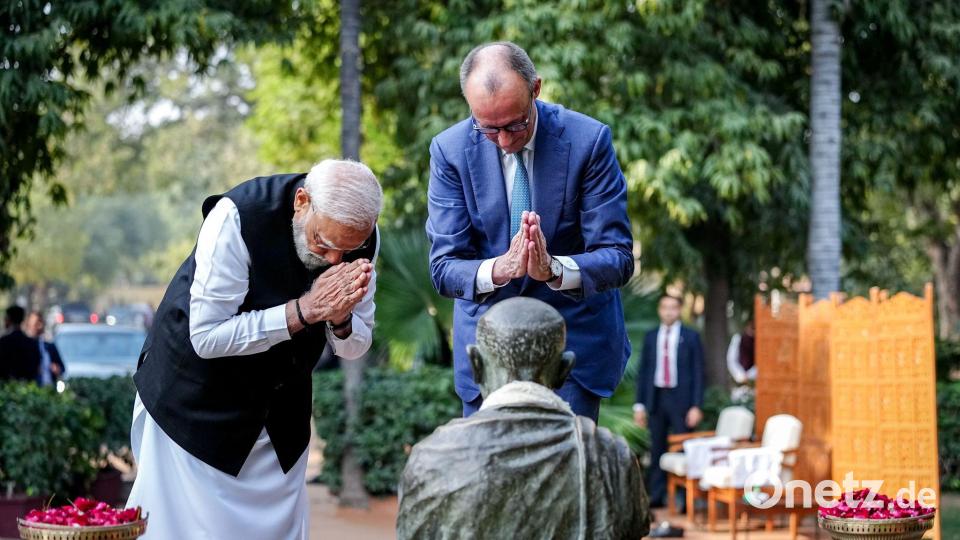 An Gandhis früherer Wirkungsstätte würdigen Merz und Modi den Freiheitskämpfer. Bild: Kay Nietfeld/dpa