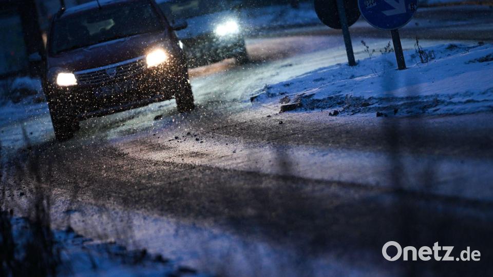 Glatte Straßen in Berlin. Bild: Britta Pedersen/dpa