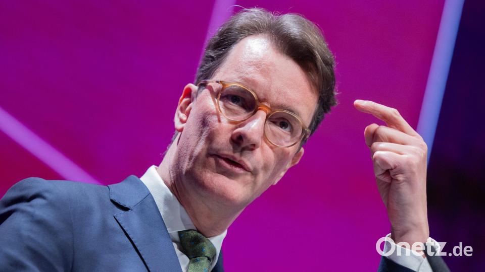 NRW-Ministerpräsident Hendrik Wüst ist für ein starkes Beamtentum. Bild: Rolf Vennenbernd/dpa