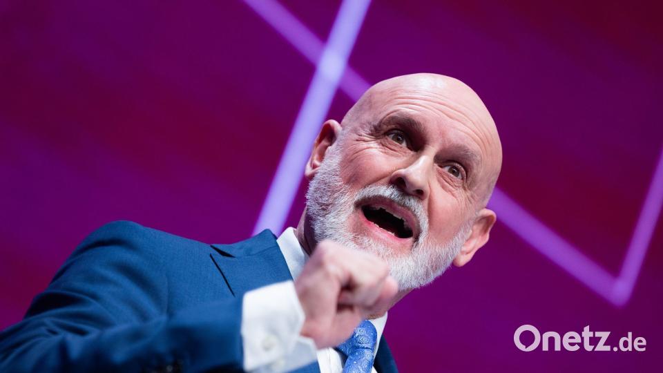 dbb-Chef Volker Geyer warnt vor grassierendem Personalmangel beim Staat. Bild: Rolf Vennenbernd/dpa