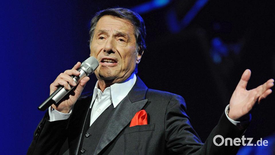 Elf Jahre nach seinem Tod erscheint ein bislang unbekanntes Lied von Udo Jürgens - gesungen von Roland Kaiser. (Archivbild) Bild: Henning Kaiser/dpa
