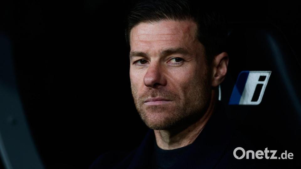 Arbeloa gilt als enger Freund seines Vorgängers Xabi Alonso. (Archivfoto) Bild: Pablo Garcia/AP/dpa