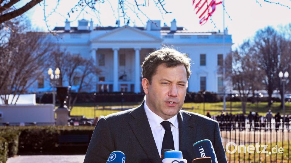 Vizekanzler und Finanzminister Lars Klingbeil (SPD) äußert sich am Rande eines Besuches in der US-Hauptstadt Washington auch zu den Drohungen von US-Präsident Donald Trump gegen die zum Nato-Partner Dänemark gehörende Arktis-Insel Grönland. Bild: Soeren Stache/dpa