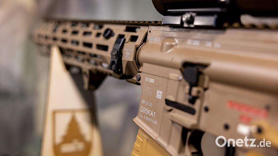 Die EU-Kommission will, dass die Ukraine Rüstungsgüter vorrangig in Europa kauft.  (Archivbild) Bild: Daniel Karmann/dpa