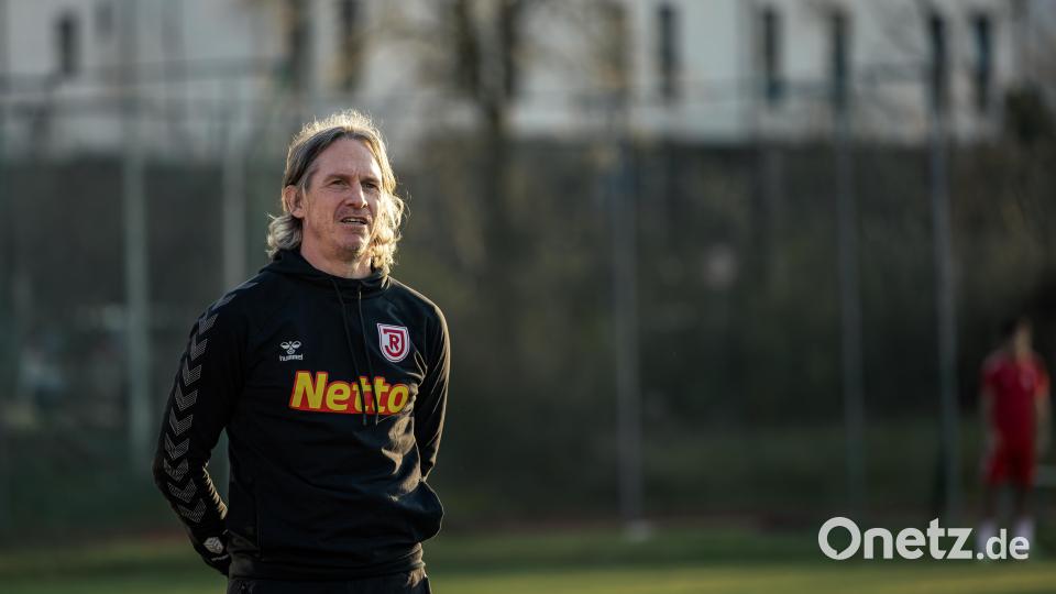 Nach knapp sieben Jahren verlässt Trainer Christoph Jank den SSV Jahn Regensburg zum Saisonende. Bild: crs.view/SSV Jahn
