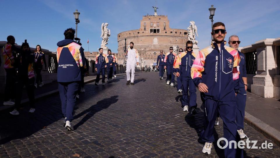 Um den olympischen Fackellauf durch Italien - hier etwa bei einer Station in Rom - gibt es Ärger. (Archivbild) Bild: Cecilia Fabiano/LaPresse via ZUMA Press/dpa