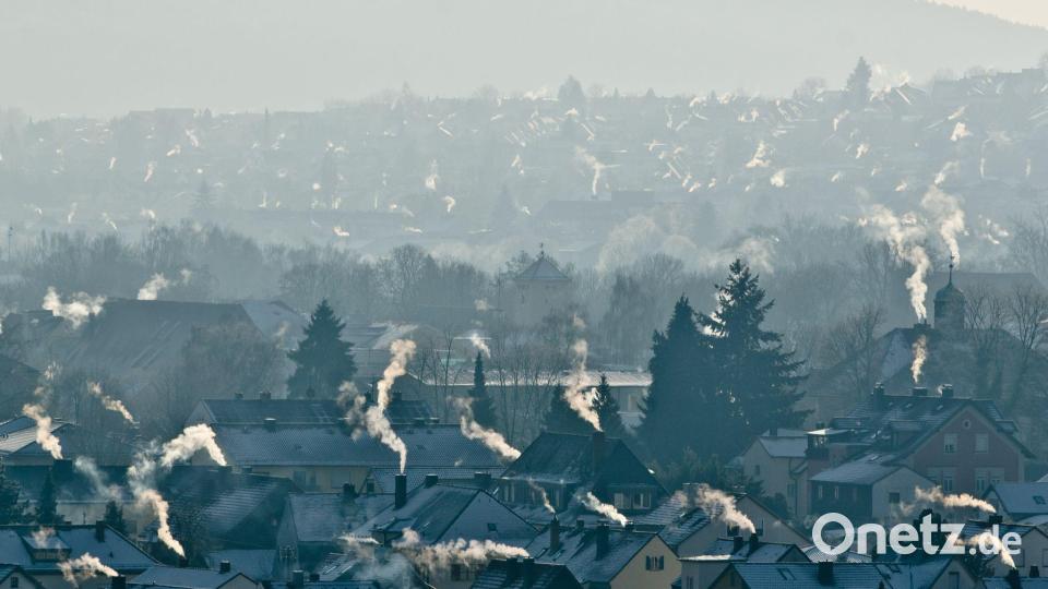 Weil es kälter war, dürften die meisten Bayern mehr Geld fürs Heizen ausgegeben haben. (Symbolbild) Bild: Armin Weigel/dpa/dpa-tmn