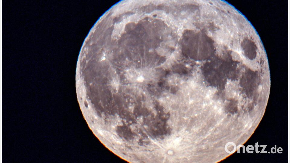 Die USA wollen zurück auf den Mond: Mit dem „Artemis“-Programm sollen 2027 erstmals wieder Astronauten auf dem Erdtrabanten landen. (Archivbild) Bild: Jens Büttner/dpa