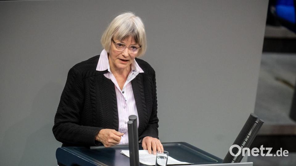 Für Gerrit Huy (AfD) sind die vorhergesagten Einsparungen lachhaft. Bild: Michael Kappeler/dpa