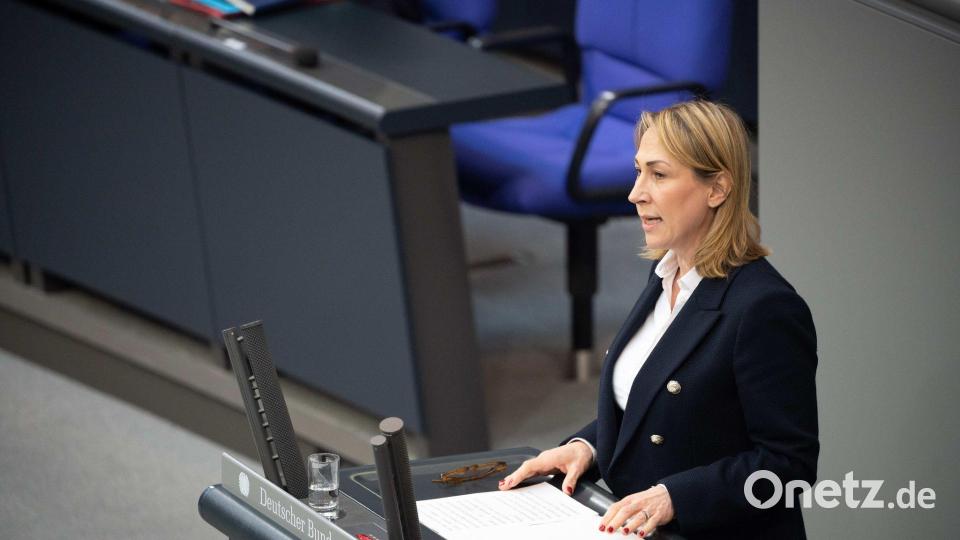 AfD-Außenpolitikerin Anna Rathert war zuletzt um gute Drähte nach Washington bemüht und traf sich dort mit Republikanern von US-Präsident Donald Trump. (Archivbild) Bild: Alicia Windzio/dpa