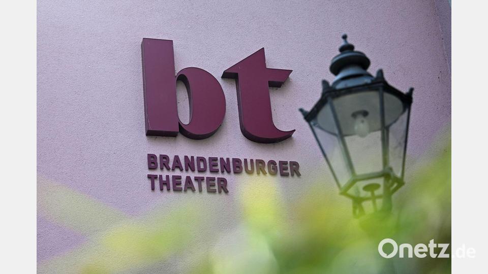 Nach dem Abgang des Intendanten am Theater in Brandenburg an der Havel will die Position vorerst nicht neu besetzt. Schauspielerin Anna Loos hatte sich Ende 2025 darum beworben. (Archivbild) Bild: Jonathan Penschek/dpa