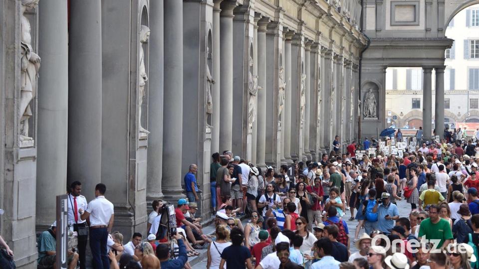 Das bei Touristen aus aller Welt beliebte Florenz geht bereits gegen die Keyboxes vor. (Archivbild) Bild: Maurizio Degl'innocenti/AP/dpa