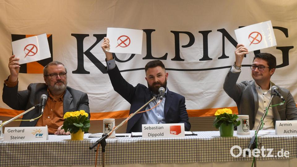 Von den drei Bürgermeisterkandidaten, die vor sechs Jahren bei der Podiumsdiskussion in Neustadt/WN für sich warben, ist einzig Amtsinhaber Sebastian Giering in diesem Jahre wieder am Start. Archivbild: Gabi Schönberger