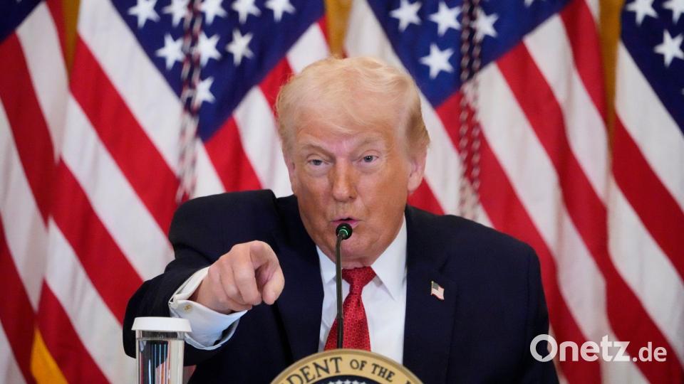 Trump droht Gegnern seiner Grönland-Pläne mit Zöllen. Bild: Alex Brandon/AP/dpa