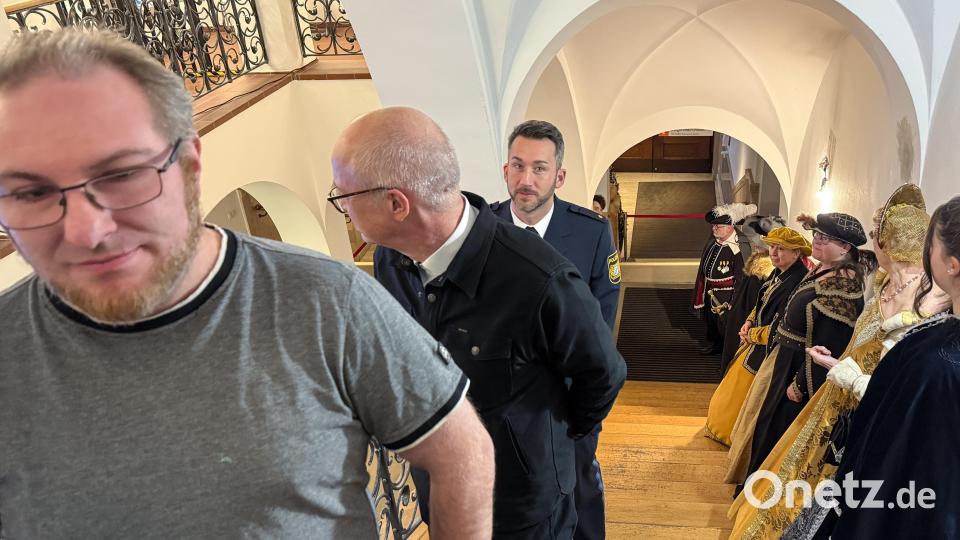 Wieder einmal hat die Stadt zu ihrem traditionellen Neujahrsempfang geladen. Für Michael Cerny war es der letzte als Oberbürgermeister. Rund 350 Gäste kamen in den Großen Rathaussaal. Bild: Petra Hartl