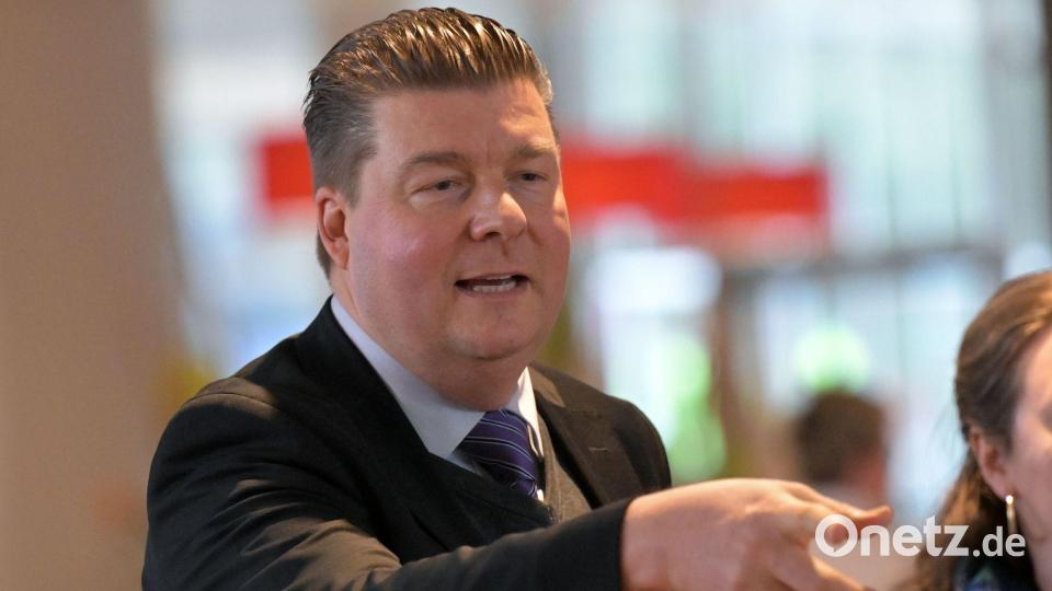 Länder-Verhandlungsführer Andreas Dressel nennt die Forderungen unbezahlbar. Bild: Michael Bahlo/dpa