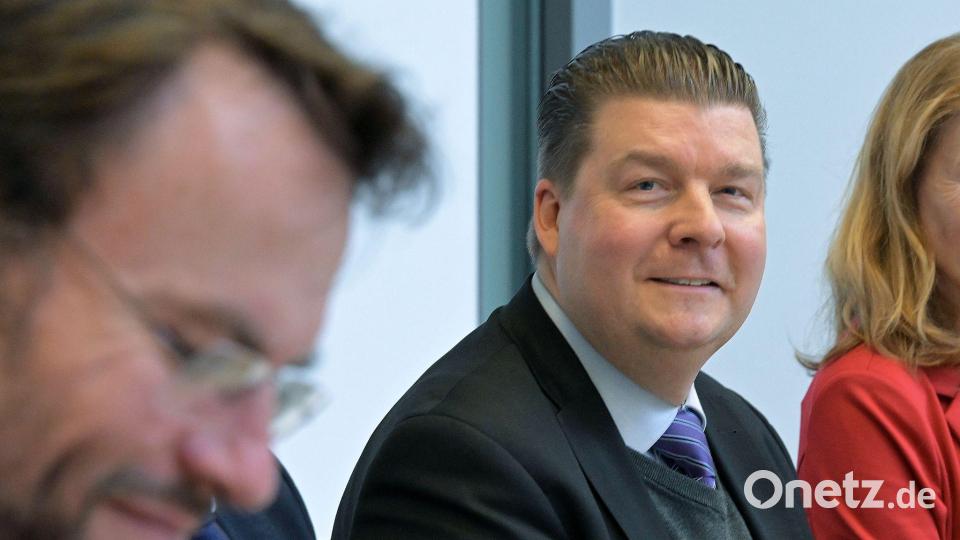 Andreas Dressel, der Verhandlungsführer der Länder, warnt vor einem zu hohen Abschluss. Bild: Michael Bahlo/dpa