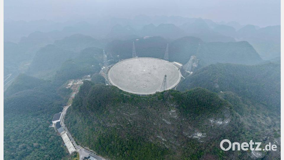 500 Meter Durchmesser: Gigantisches Radioteleskop in Guizhou Bild: Ou Dongqu/XinHua/dpa