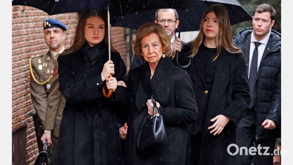 Die spanische Königsfamilie hat bei einer Trauerfeier Abschied von Irene von Griechenland, der Schwester der spanischen Altkönigin Sofía, genommen. Bild: José Ruiz/EUROPA PRESS/dpa