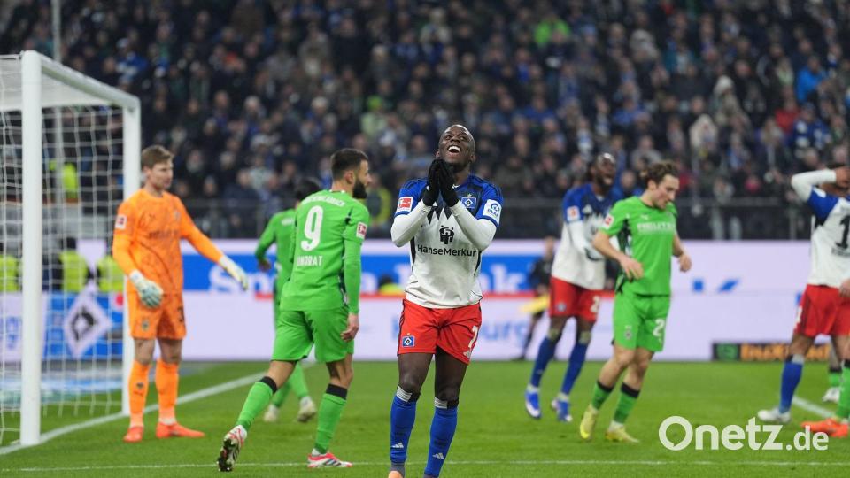 Jean-Luc Dompé (M, Hamburger SV) reagiert nach einer verpassten Chance. Bild: Marcus Brandt/dpa