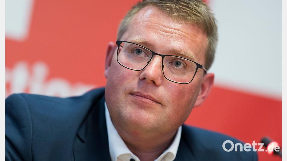 SPD-Fraktionschef Holger Grießhammer sieht den Freistaat noch nicht ausreichend auf mögliche Krisen und Katastrophen vorbereitet. (Archivbild) Bild: Peter Kneffel/dpa