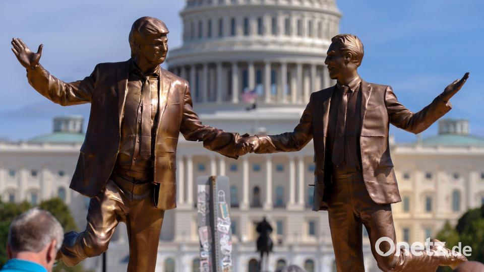 Ein großes Problem für Trump scheint die Veröffentlichung von Akten zu Epstein zu sein. (Archivbild) Bild: Jose Luis Magana/FR159526 AP/AP/dpa