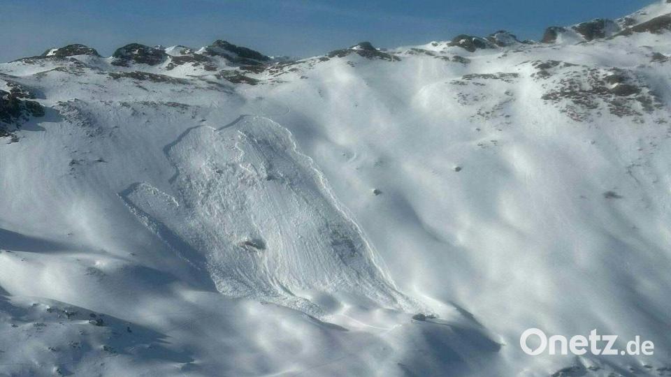 Im Raum Bad Hofgastein gab es einen Lawinenabgang - eine Frau starb in den Schneemassen. Bild: Unbekannt/BERGRETTUNG SALZBURG/APA/dpa