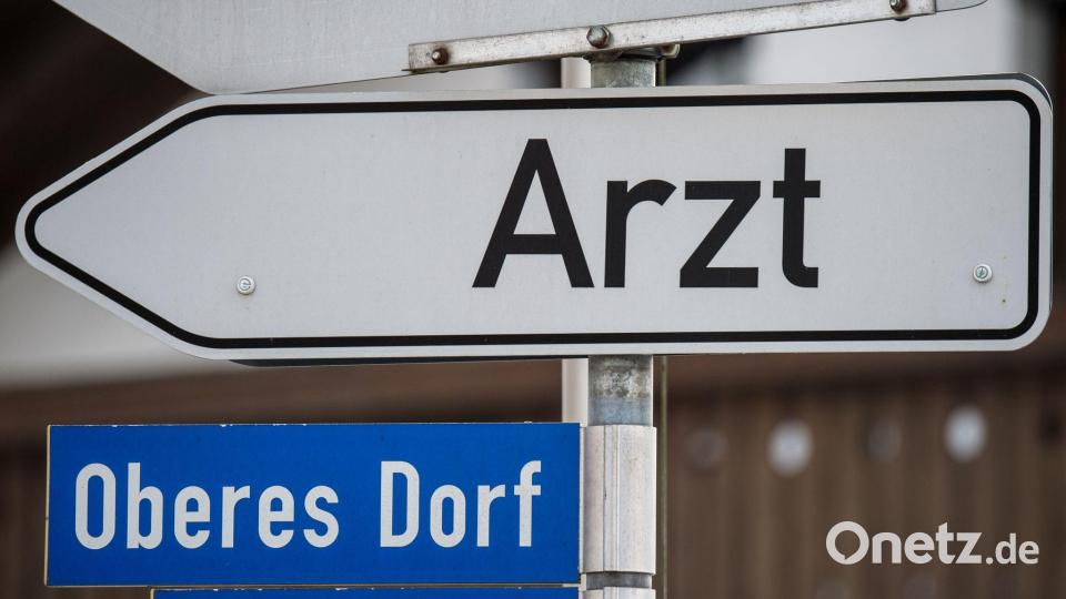 Auf dem Land ist die nächste Arztpraxis nicht immer um die Ecke. (Symbolbild) Bild: Armin Weigel/dpa