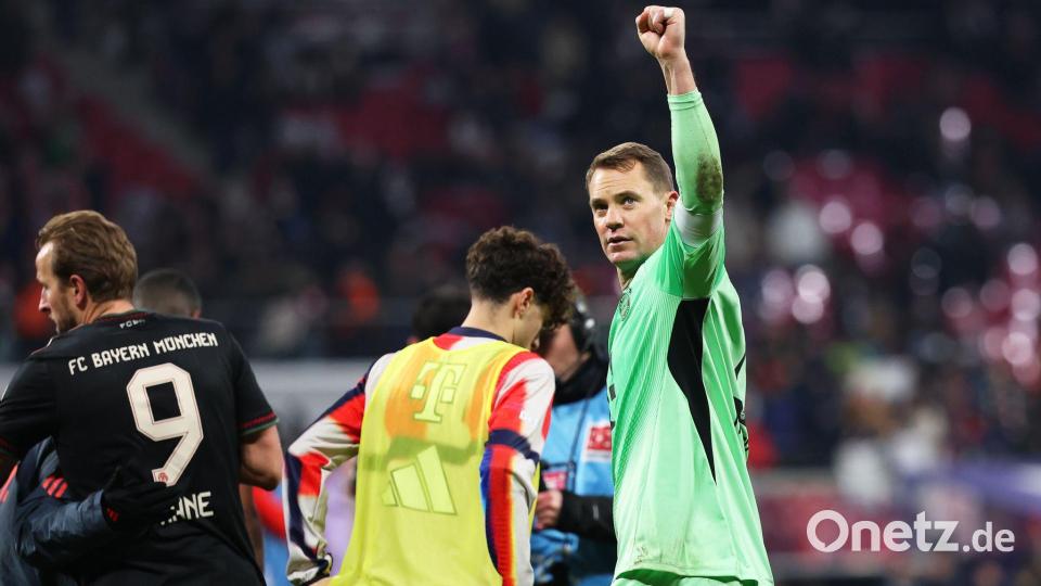 Bayern-Torwart Manuel Neuer jubelt über den nächsten Kantersieg. Bild: Jan Woitas/dpa