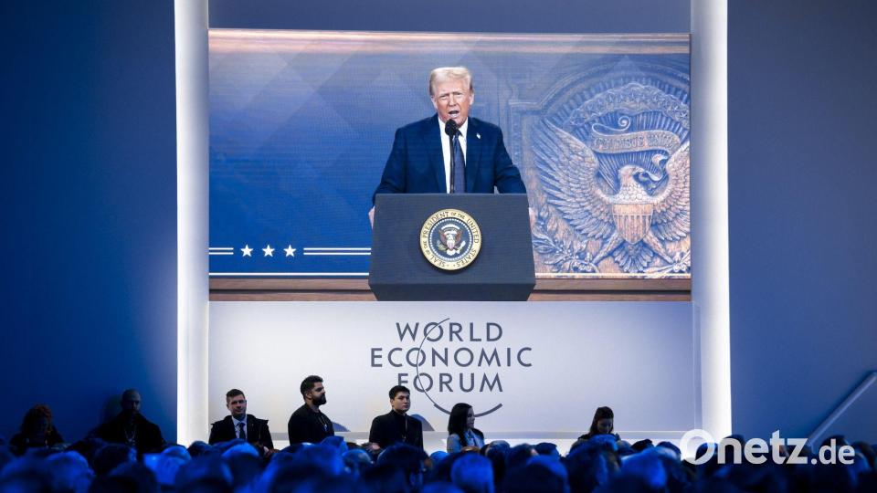 Voriges Jahr nur auf der Leinwand, diesmal wieder persönlich: US-Präsident Trump auf dem Weltwirtschaftsforum. (Archivbild) Bild: Laurent Gillieron/KEYSTONE/dpa