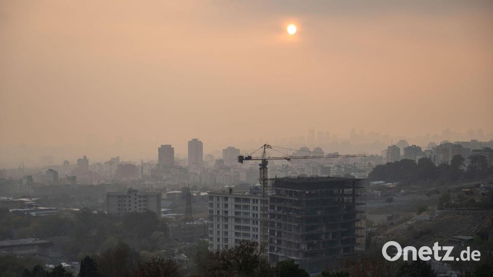 Ausgelöst wurden die Proteste im Iran Ende Dezember von einer dramatischen Wirtschaftskrise und sehr hoher Inflation. (Archivbild) Bild: Arne Immanuel Bänsch/dpa